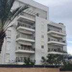 ⁦סוכך קטן צמוד קיר איכותי וייחודי במס' גוונים לבחירה⁩ – תמונה ⁦6⁩