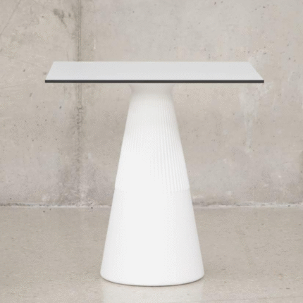 שולחן מואר לגינה לבן סולארי ונטען כולל שלט